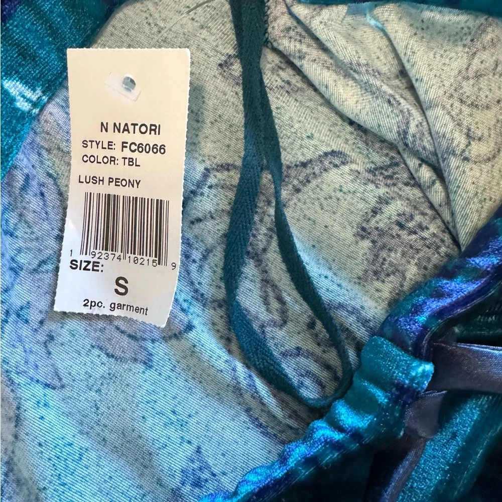 NWT Natori Lush Peony Velour Pajama Set Floral Blue Size Small - Picture 13 of 15